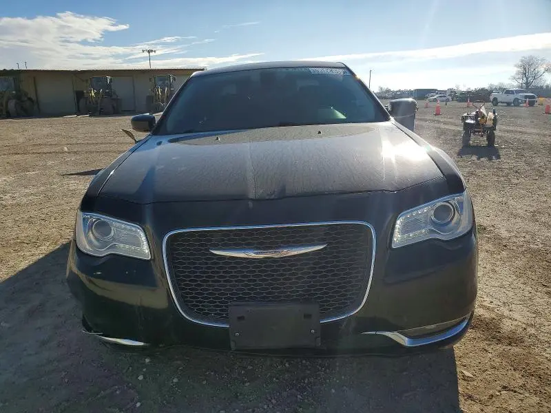 2016 CHRYSLER 300C   