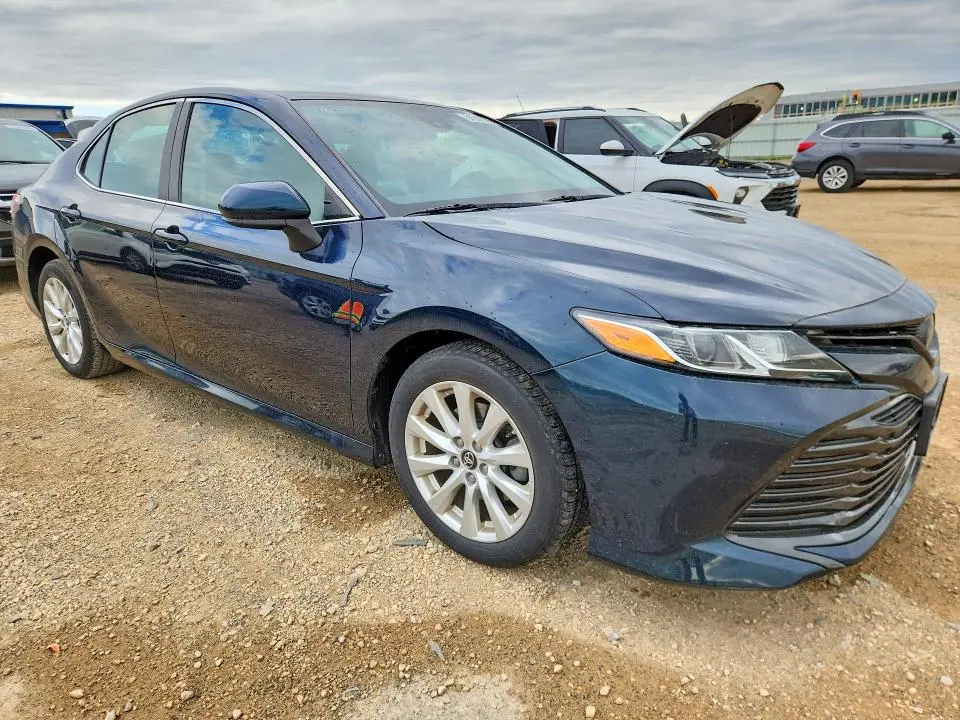 2019 TOYOTA CAMRY LE  