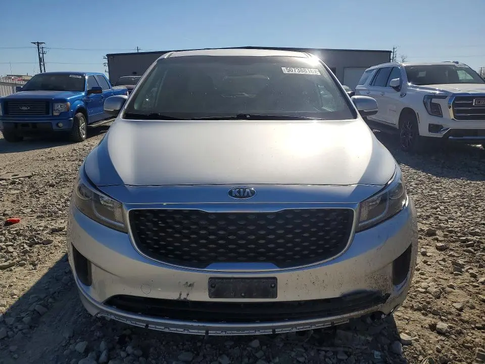 2017 KIA SEDONA LX  