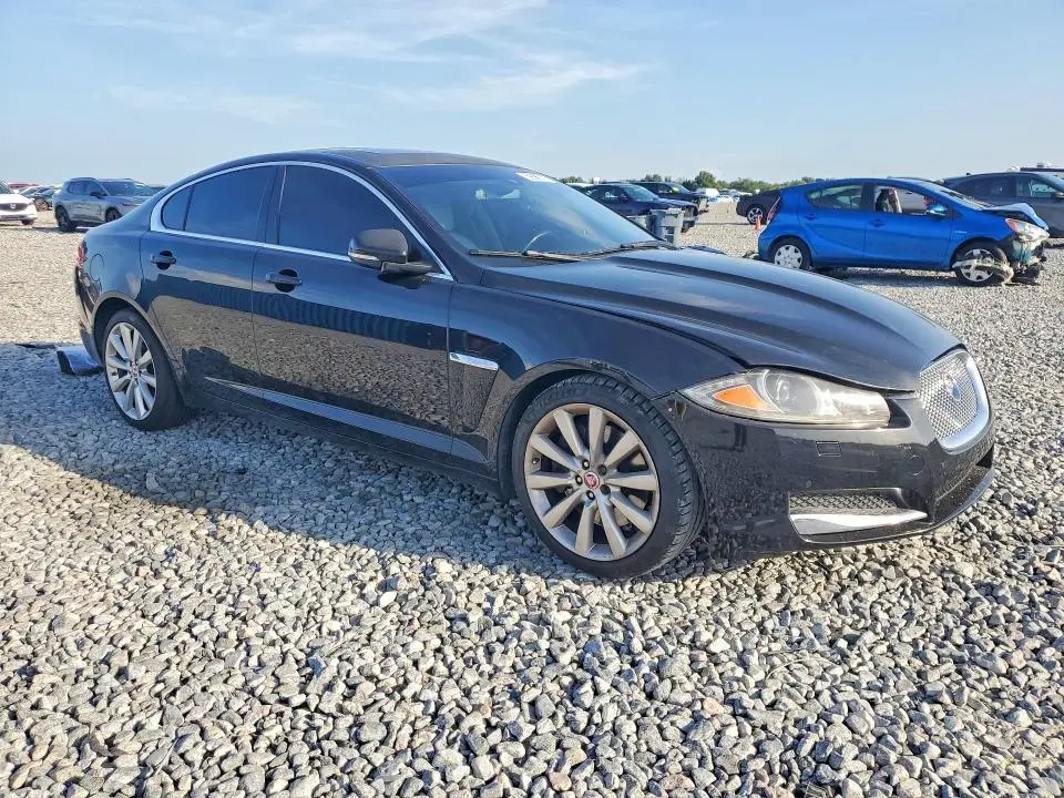2014 JAGUAR XF   