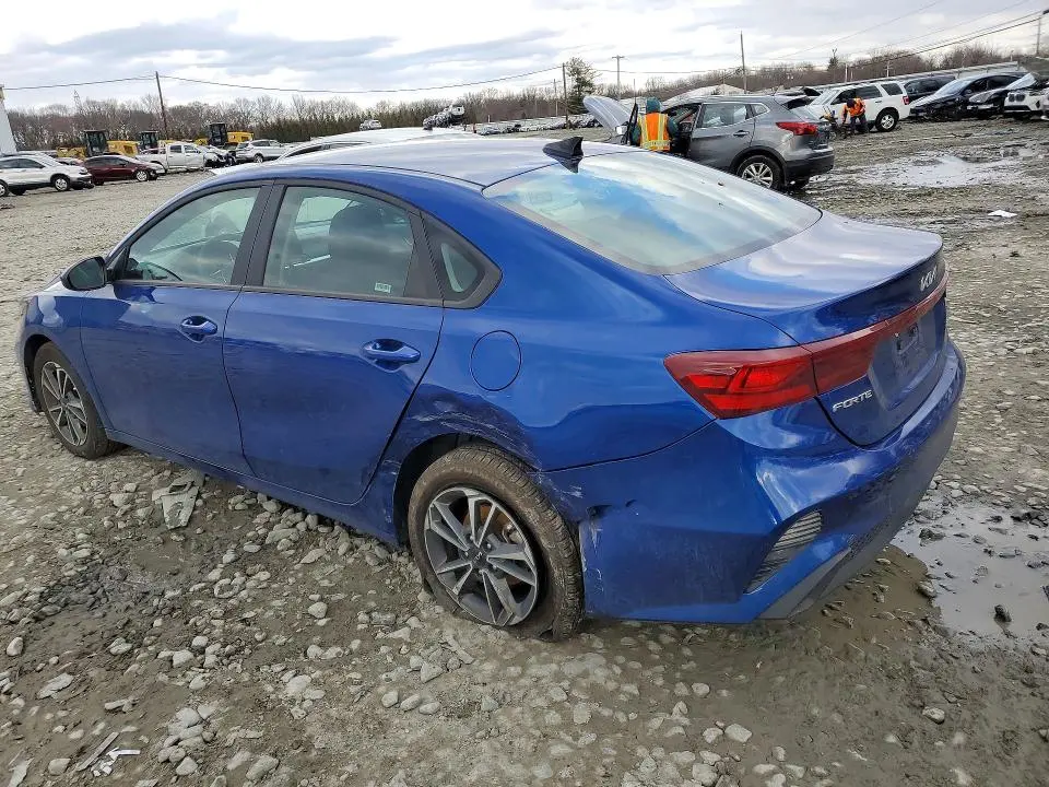 2024 KIA FORTE LXS  