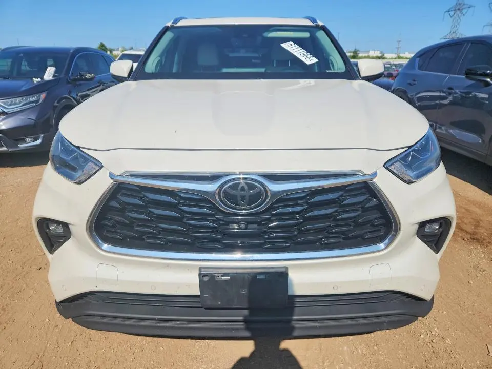 2021 TOYOTA HIGHLANDER LIMITED  