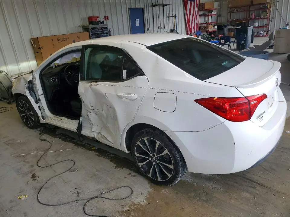 2017 TOYOTA COROLLA SE  