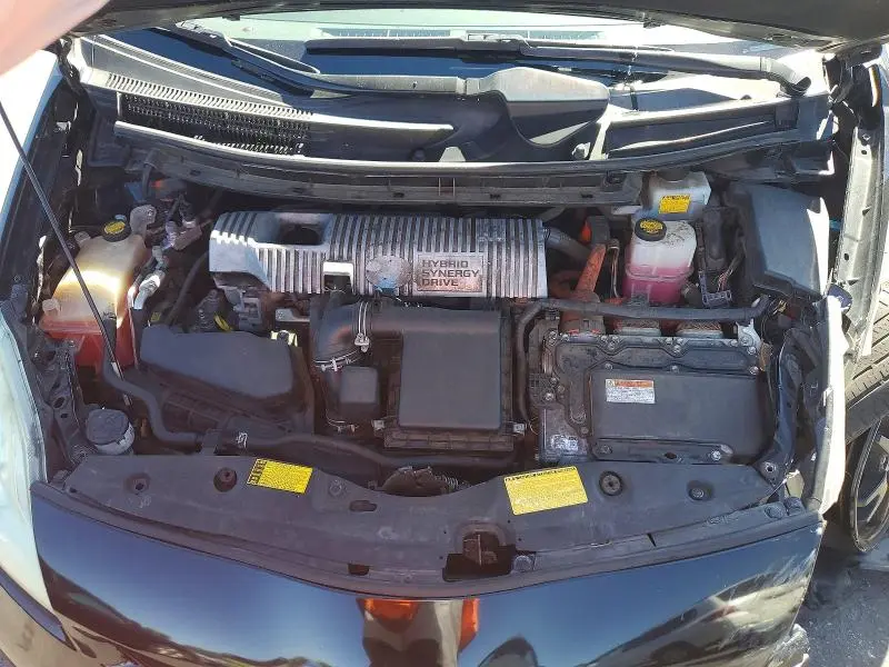 2013 TOYOTA PRIUS TWO  