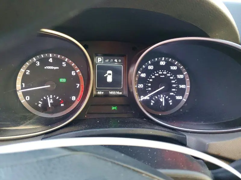 2017 HYUNDAI SANTA FE SE  
