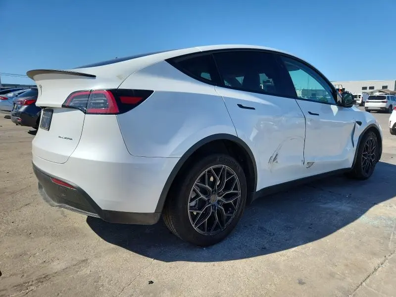 2025 TESLA MODEL Y   