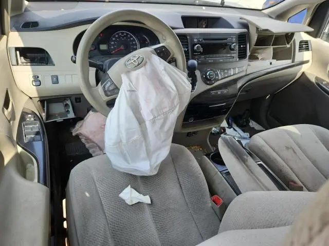2013 TOYOTA SIENNA LE  