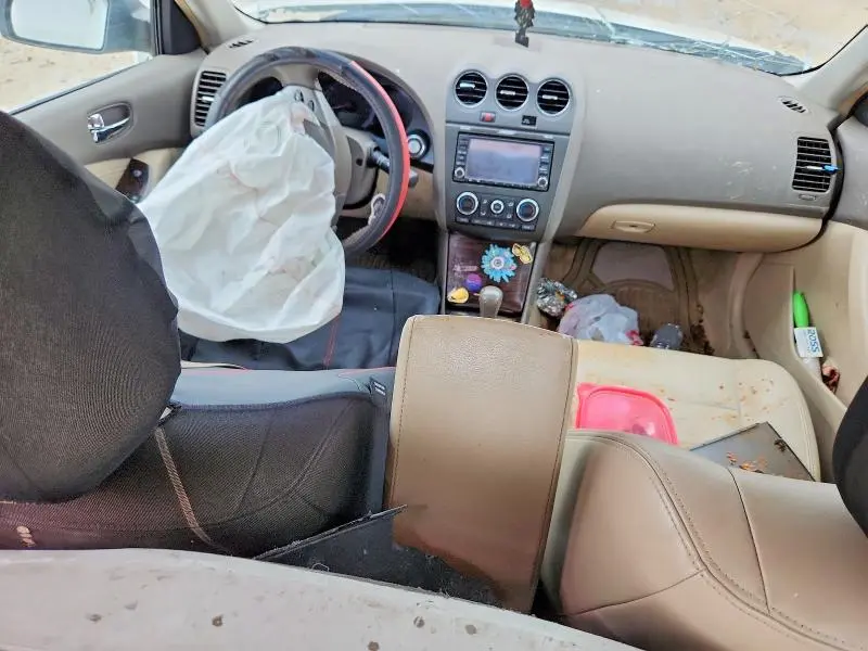 2010 NISSAN ALTIMA SR  