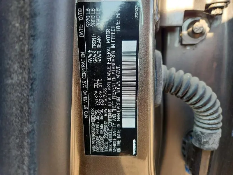 2010 VOLVO XC70 3.2  