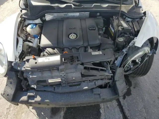 2013 VOLKSWAGEN BEETLE   