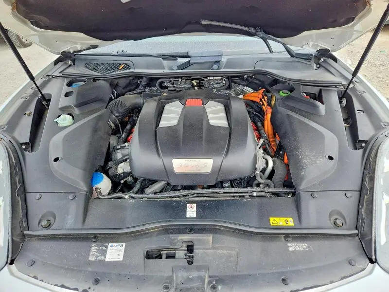 2015 PORSCHE CAYENNE SE HYBRID  