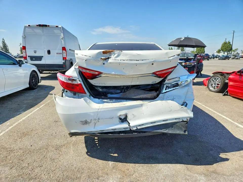 2017 TOYOTA CAMRY SE  