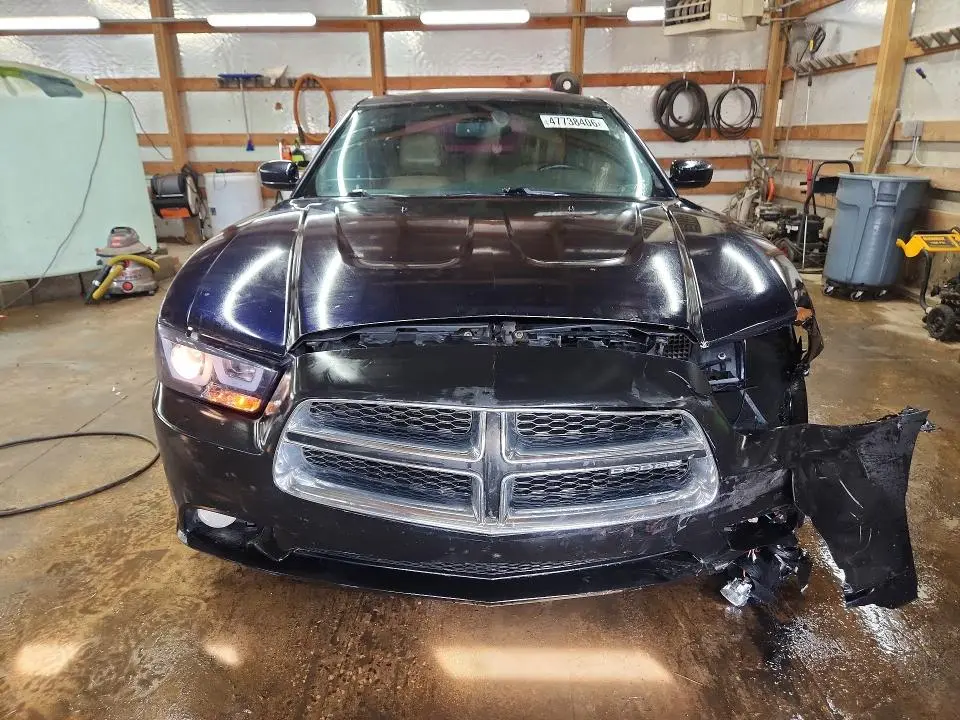 2011 DODGE CHARGER R  
