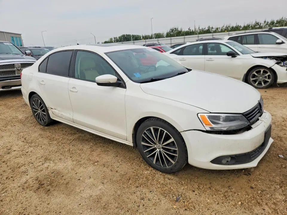 2013 VOLKSWAGEN JETTA SE  