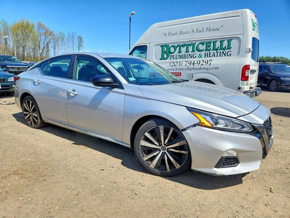 2020 NISSAN ALTIMA SR  