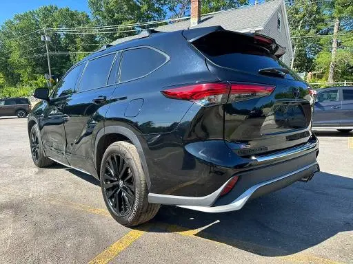 2023 TOYOTA HIGHLANDER XSE  