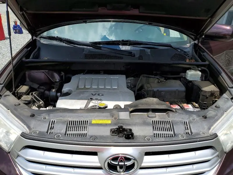 2011 TOYOTA HIGHLANDER BASE  