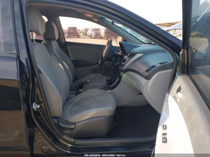 2016 HYUNDAI ACCENT SE