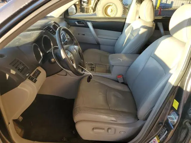 2011 TOYOTA HIGHLANDER BASE  