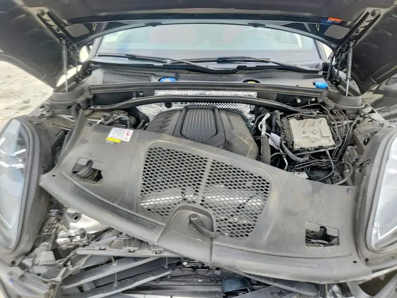 2023 PORSCHE MACAN BASE  