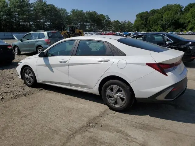 2024 HYUNDAI ELANTRA SE  