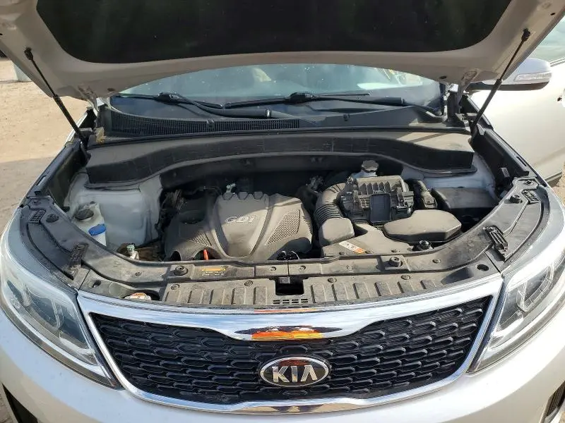 2015 KIA SORENTO LX  