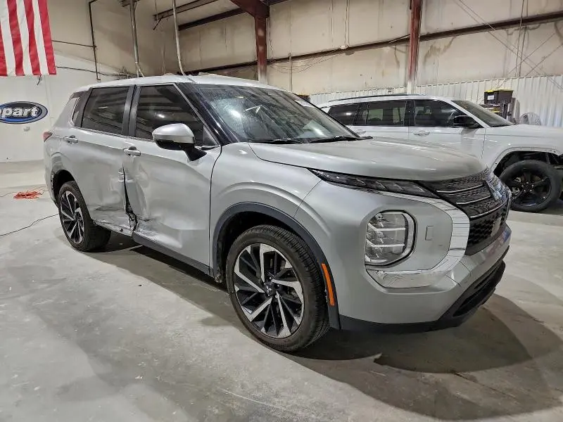 2022 MITSUBISHI OUTLANDER ES  