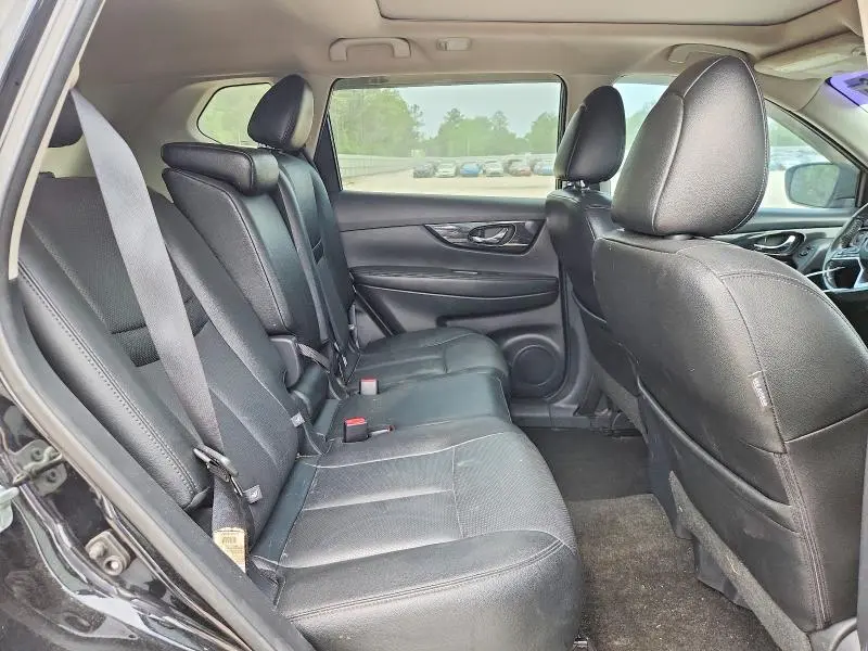 2017 NISSAN ROGUE SL  