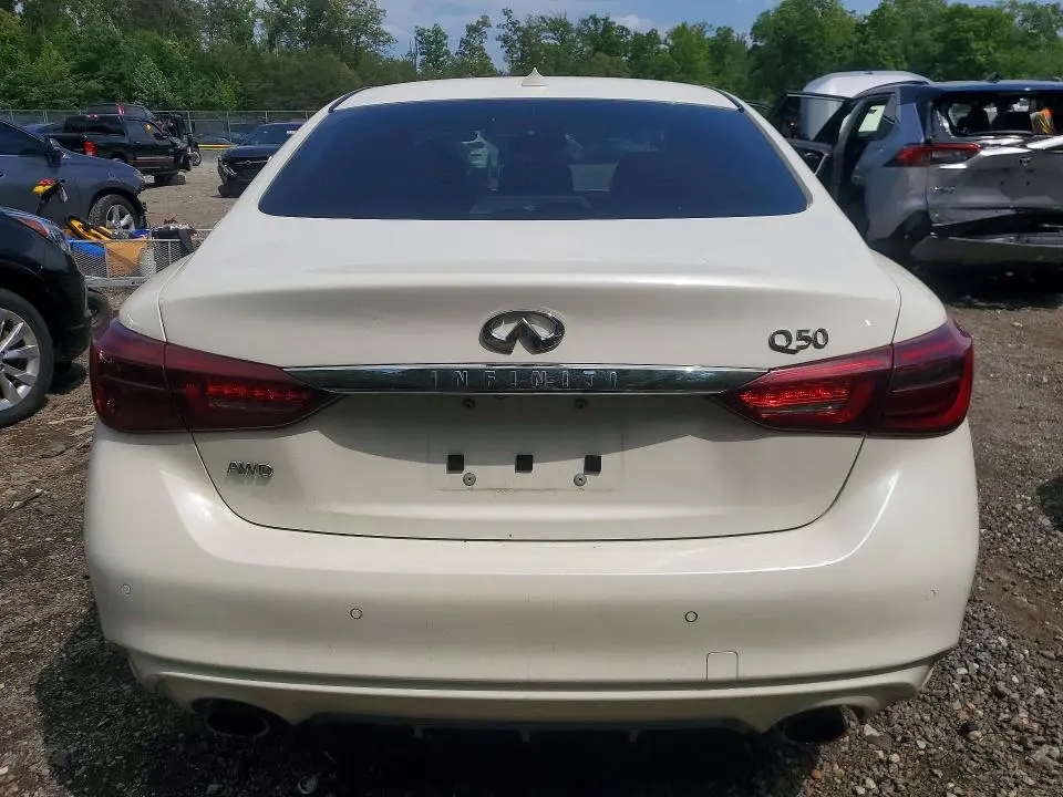 2021 INFINITI Q50 LUXE  