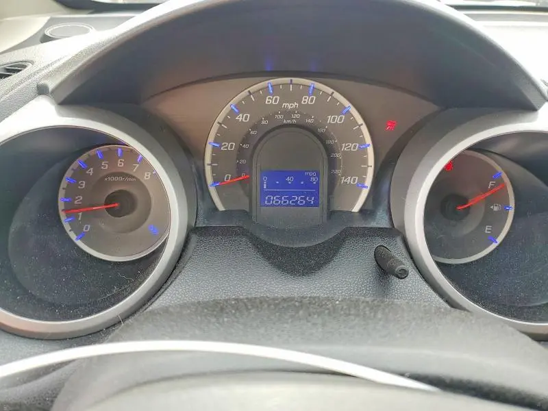2013 HONDA FIT   