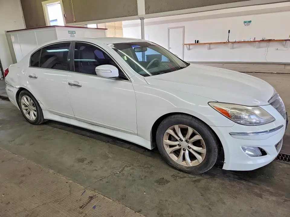 2013 HYUNDAI GENESIS 3.8L  