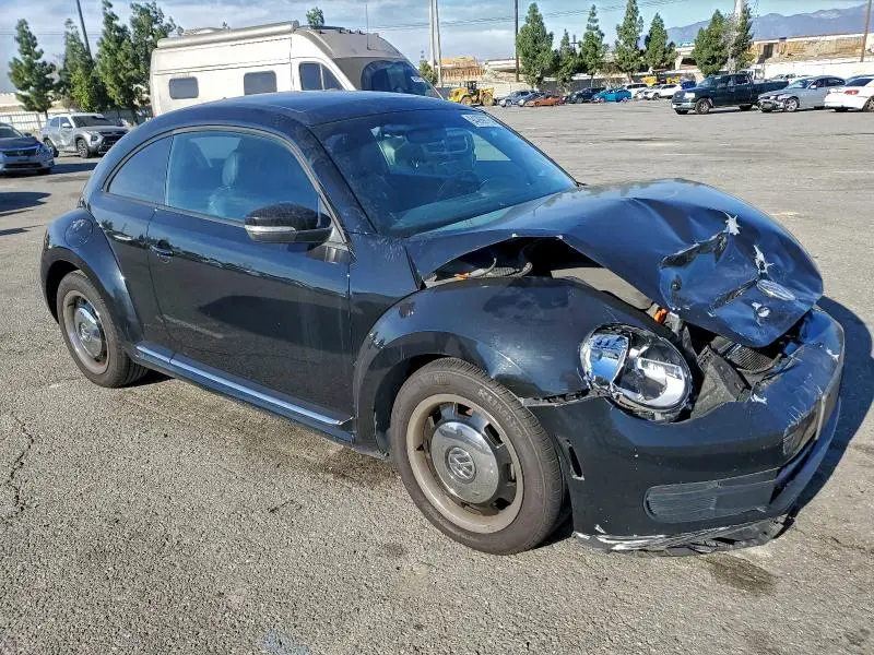 2013 VOLKSWAGEN BEETLE   