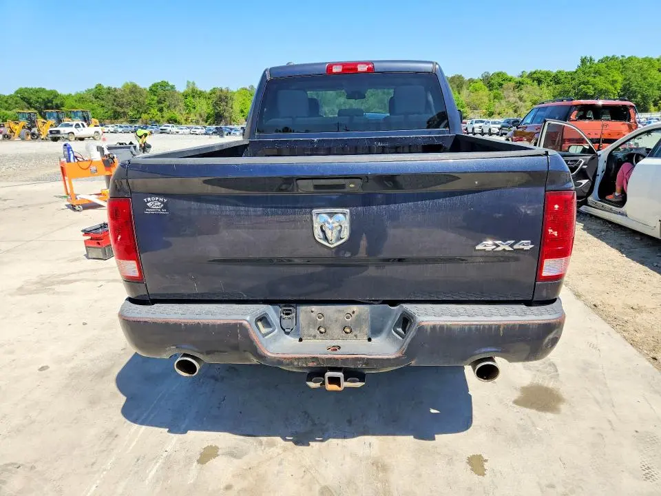 2013 RAM 1500 ST  