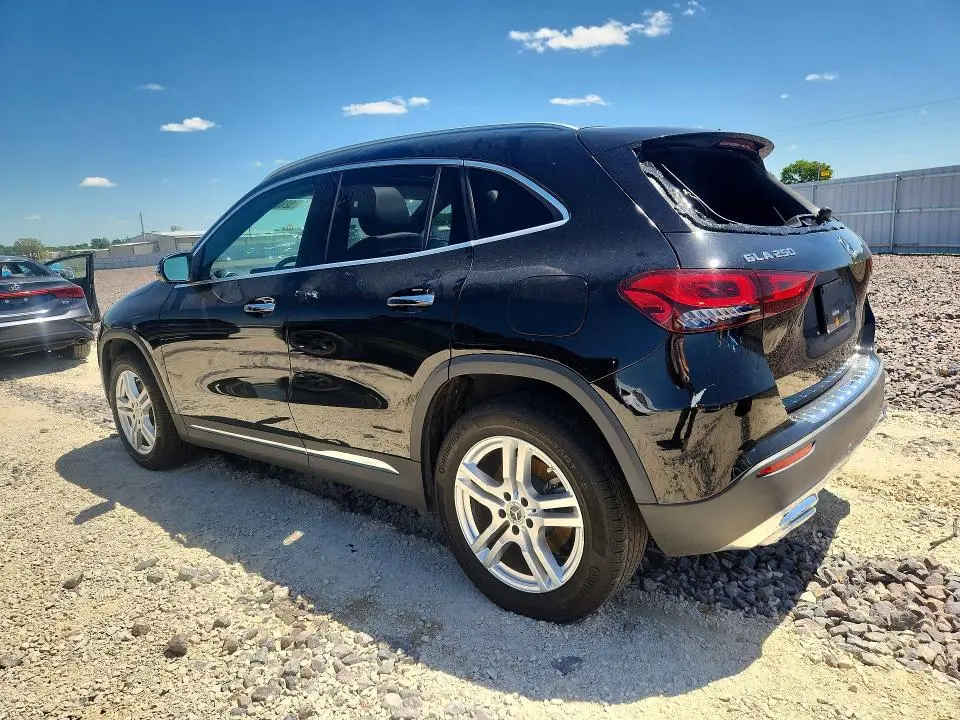 2021 MERCEDES-BENZ GLA 250 4MATIC  