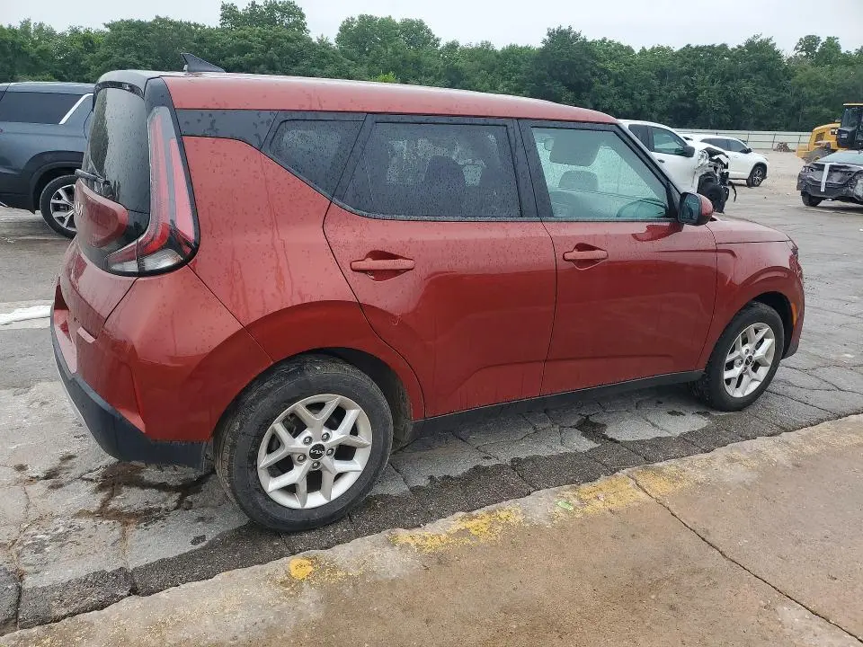 2024 KIA SOUL LX  