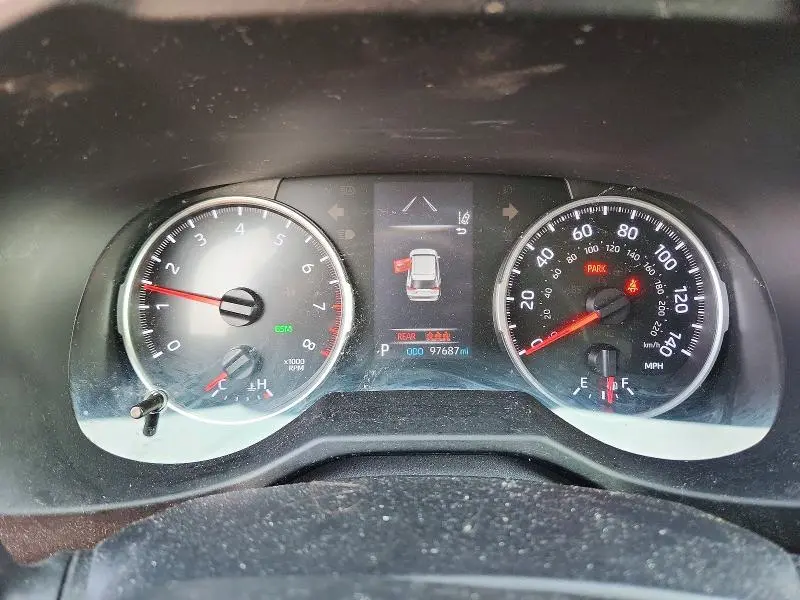 2020 TOYOTA RAV4 LE  