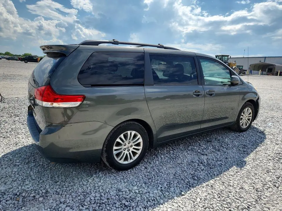 2012 TOYOTA SIENNA XLE 8-PASSENGER  