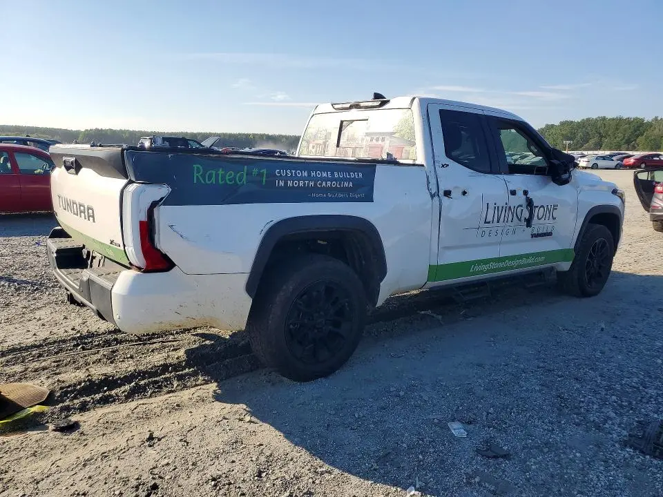 2024 TOYOTA TUNDRA SR5  