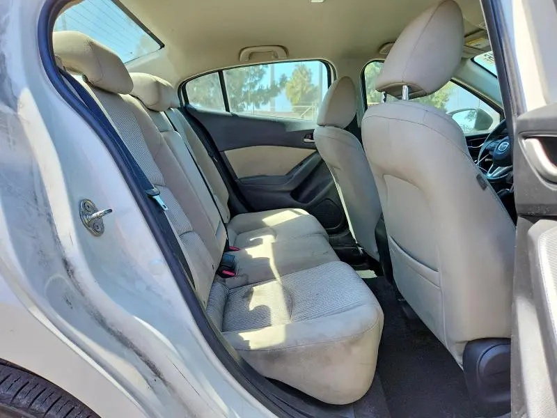 2015 MAZDA 3 TOURING  
