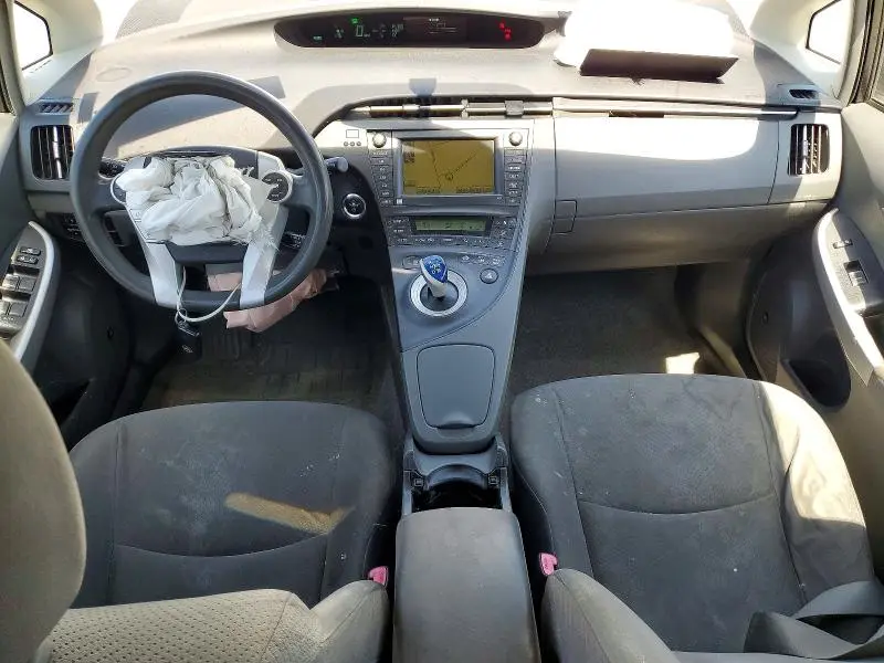 2010 TOYOTA PRIUS III  