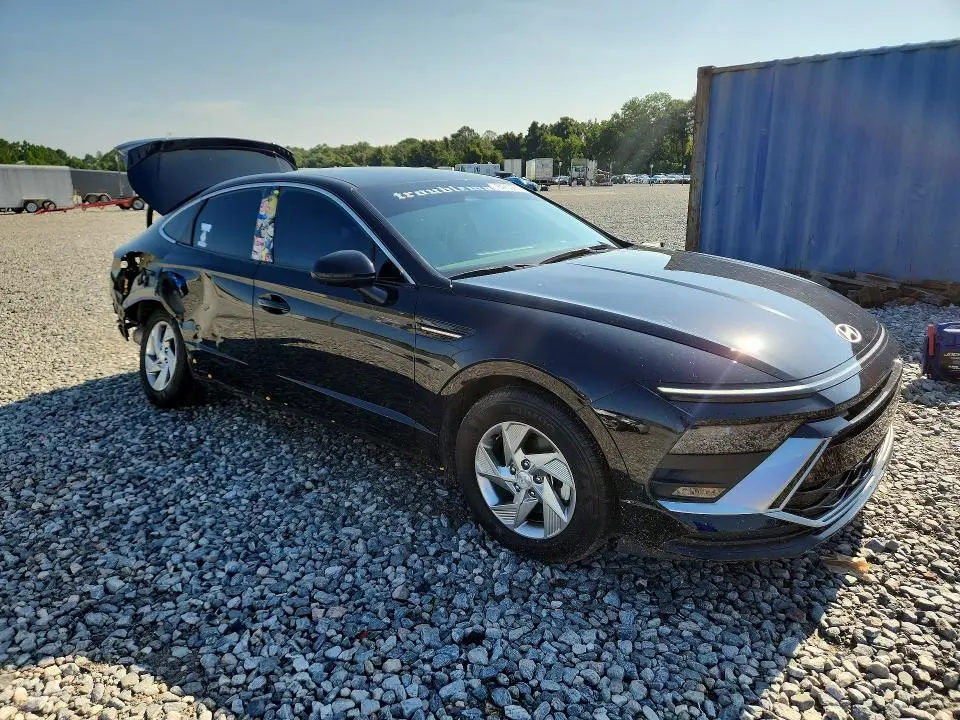2025 HYUNDAI SONATA SE  