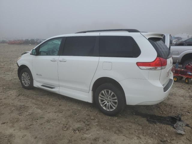 2012 TOYOTA SIENNA XLE