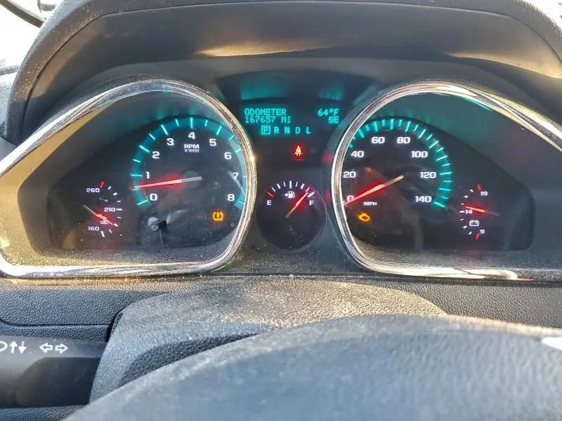 2010 CHEVROLET TRAVERSE LT  