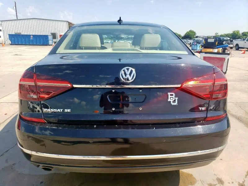 2017 VOLKSWAGEN PASSAT SE  