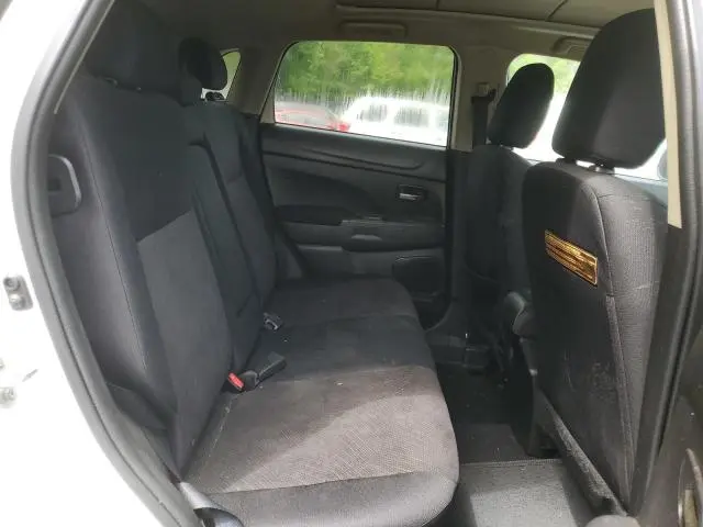 2013 MITSUBISHI OUTLANDER SPORT LE  