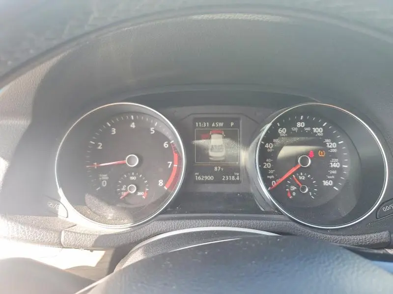 2018 VOLKSWAGEN PASSAT SE  
