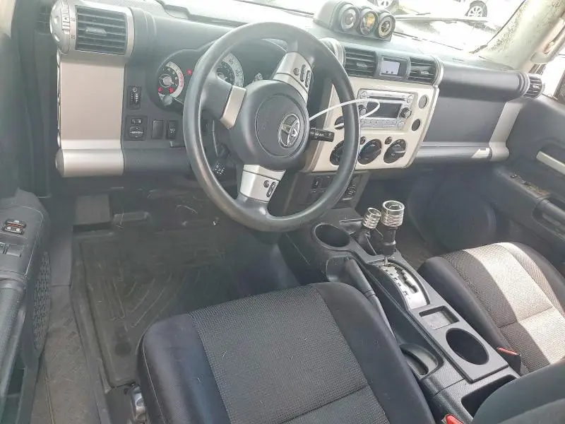 2013 TOYOTA FJ CRUISER BASE  
