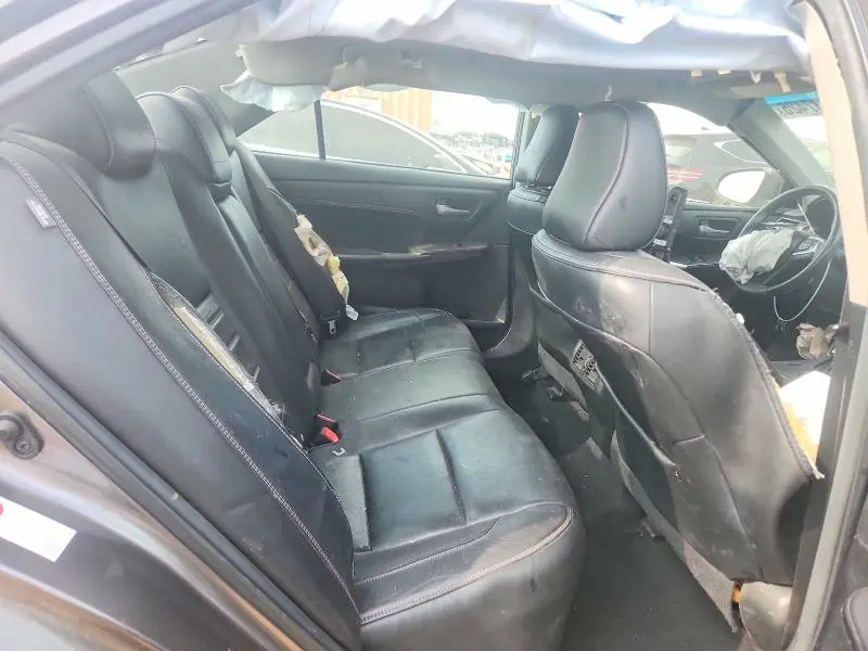 2015 TOYOTA CAMRY XLE  