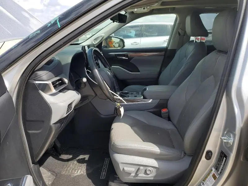 2021 TOYOTA HIGHLANDER PLATINUM  