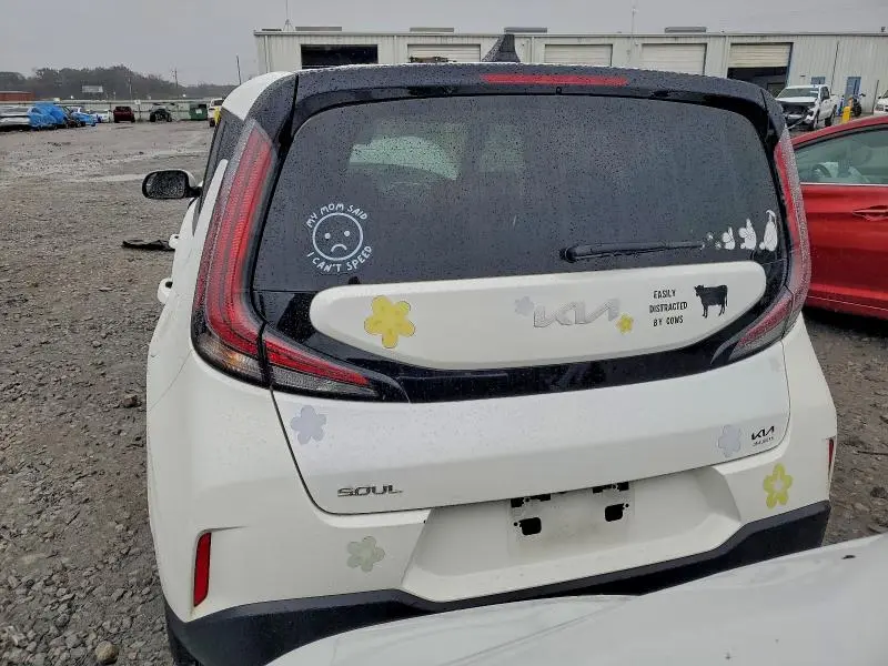 2023 KIA SOUL LX  